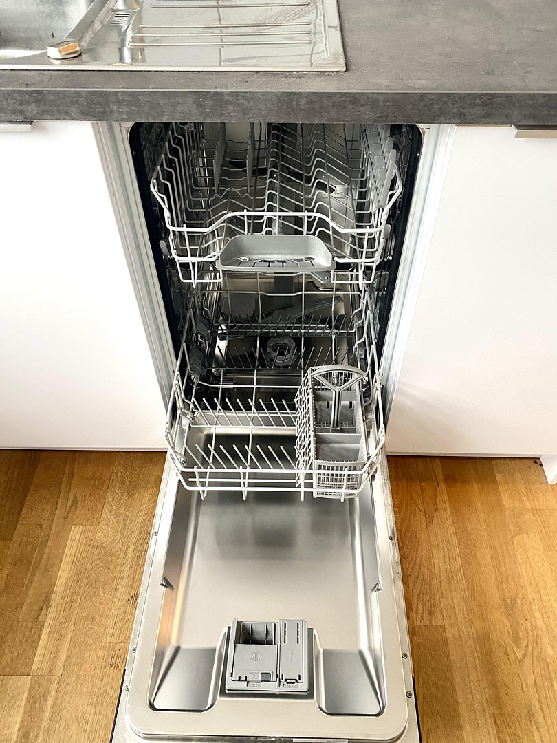 Aufzug*EBK*Balkon*moderne Heizung* – Jugenheimer Str. 48a, 60528 Frankfurt am Main(Niederrad) – Vorschaubild 4