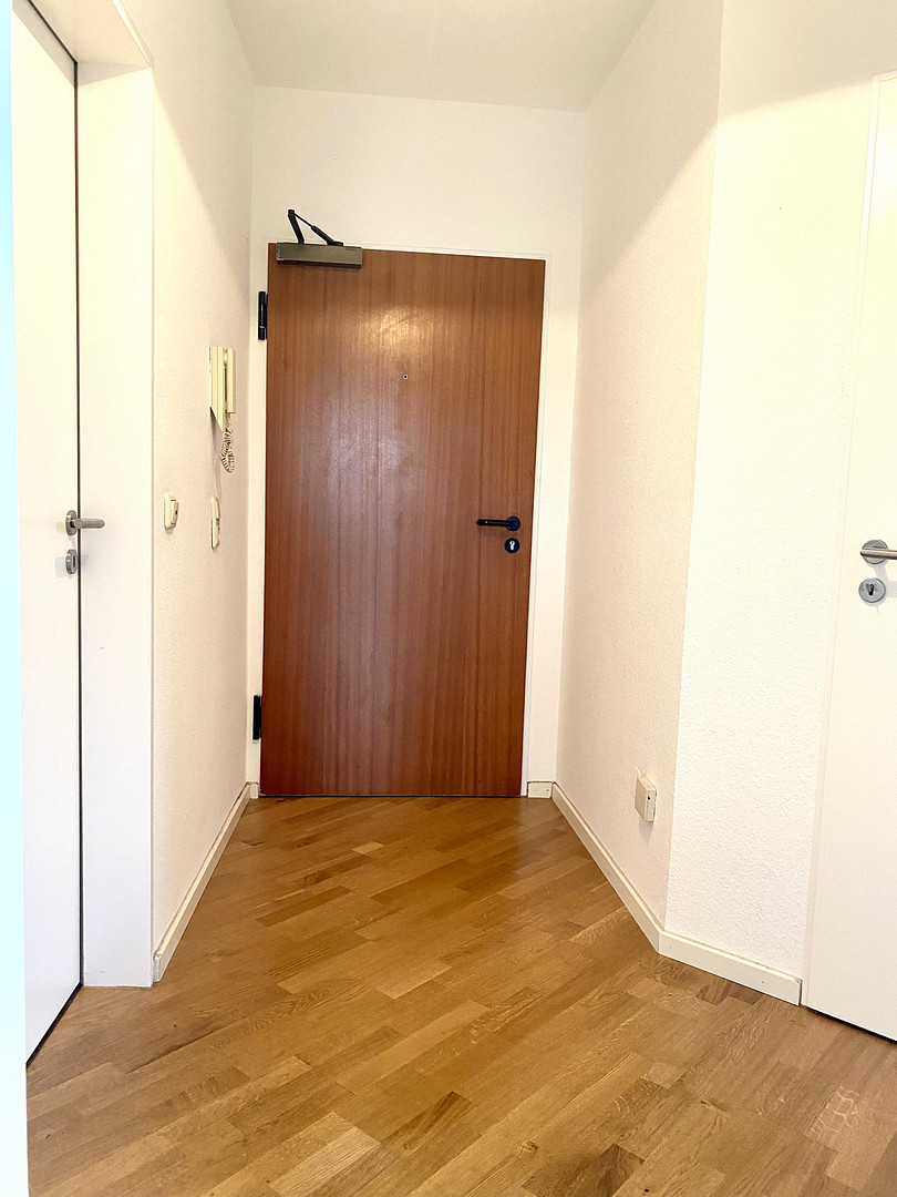 Aufzug*EBK*Balkon*moderne Heizung* – Jugenheimer Str. 48a, 60528 Frankfurt am Main(Niederrad) – Vorschaubild 5