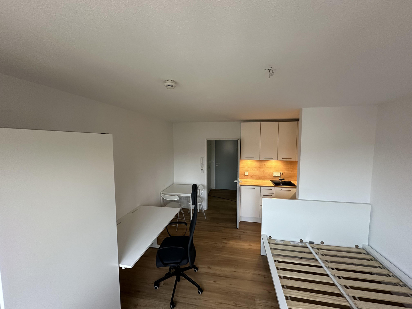 Modernes, frisch saniertes und möbliertes Apartment zum Wohlfühlen – Sielkamp 7A, 38112 Braunschweig – Vorschaubild 7