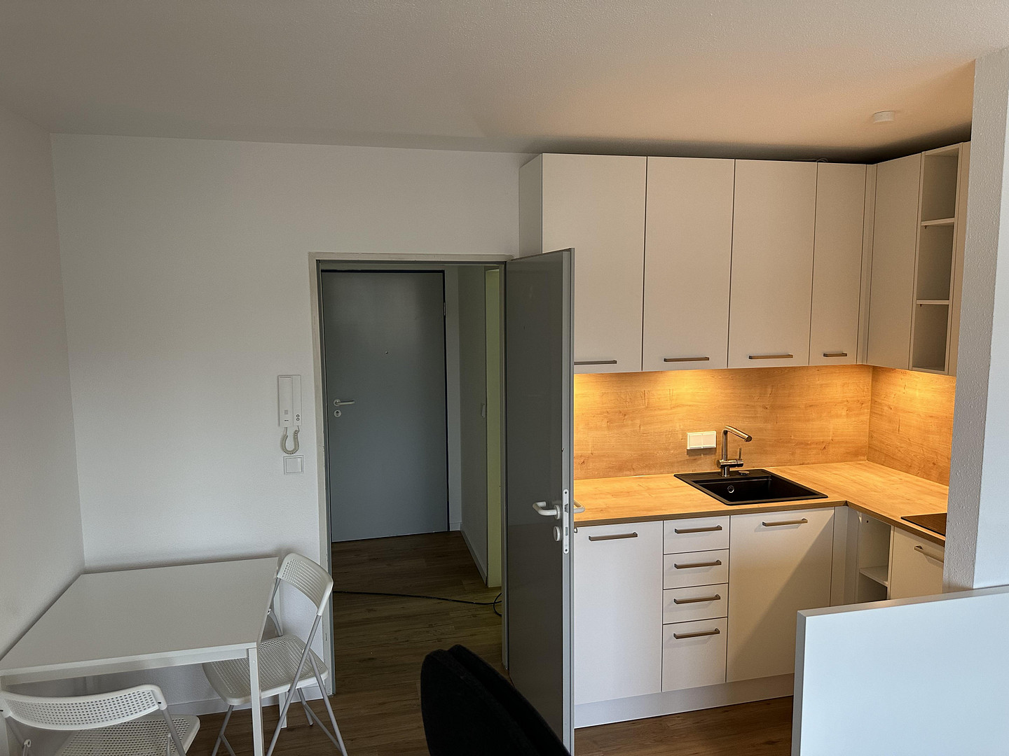 Modernes, frisch saniertes und möbliertes Apartment zum Wohlfühlen – Sielkamp 7A, 38112 Braunschweig – Vorschaubild 6