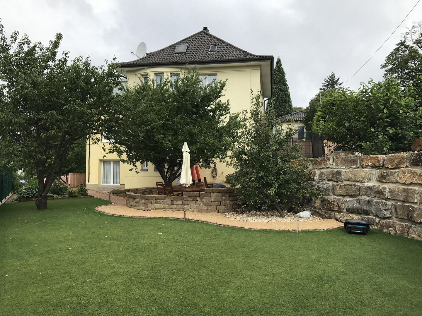 Freistehendes 2 Familienhaus  auf 1061 qm Baugrundstück – Wilferdingerstr. 5, 75179 Pforzheim – Vorschaubild 2