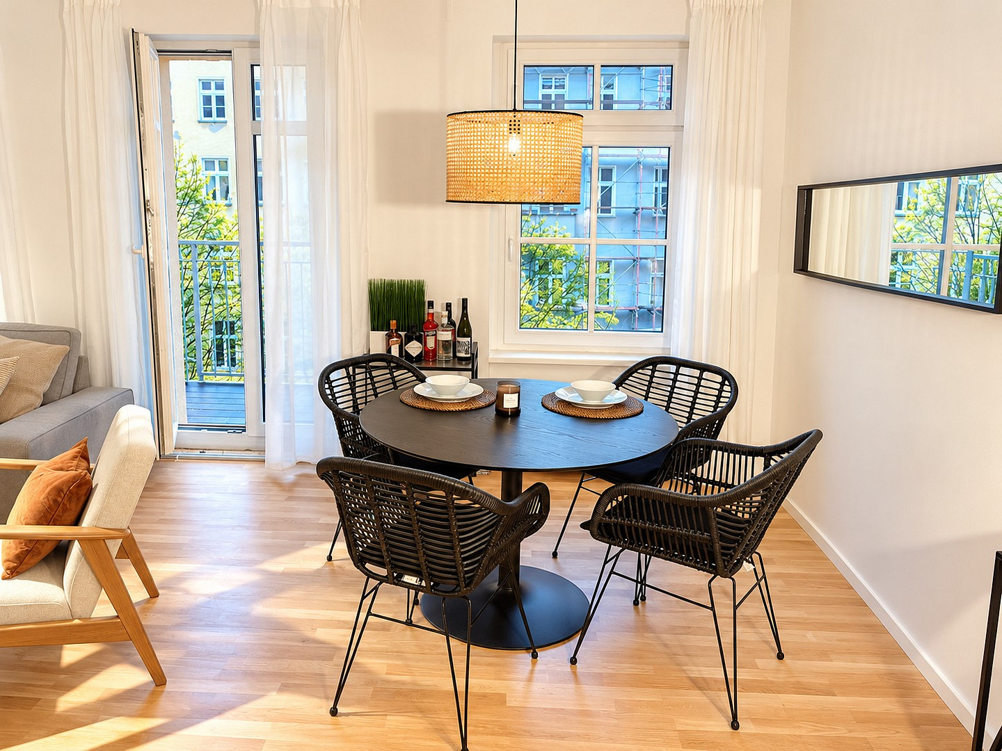 Bestlage Mitte- 2,5 Zimmer Wohnung mit Balkon – Foto 3