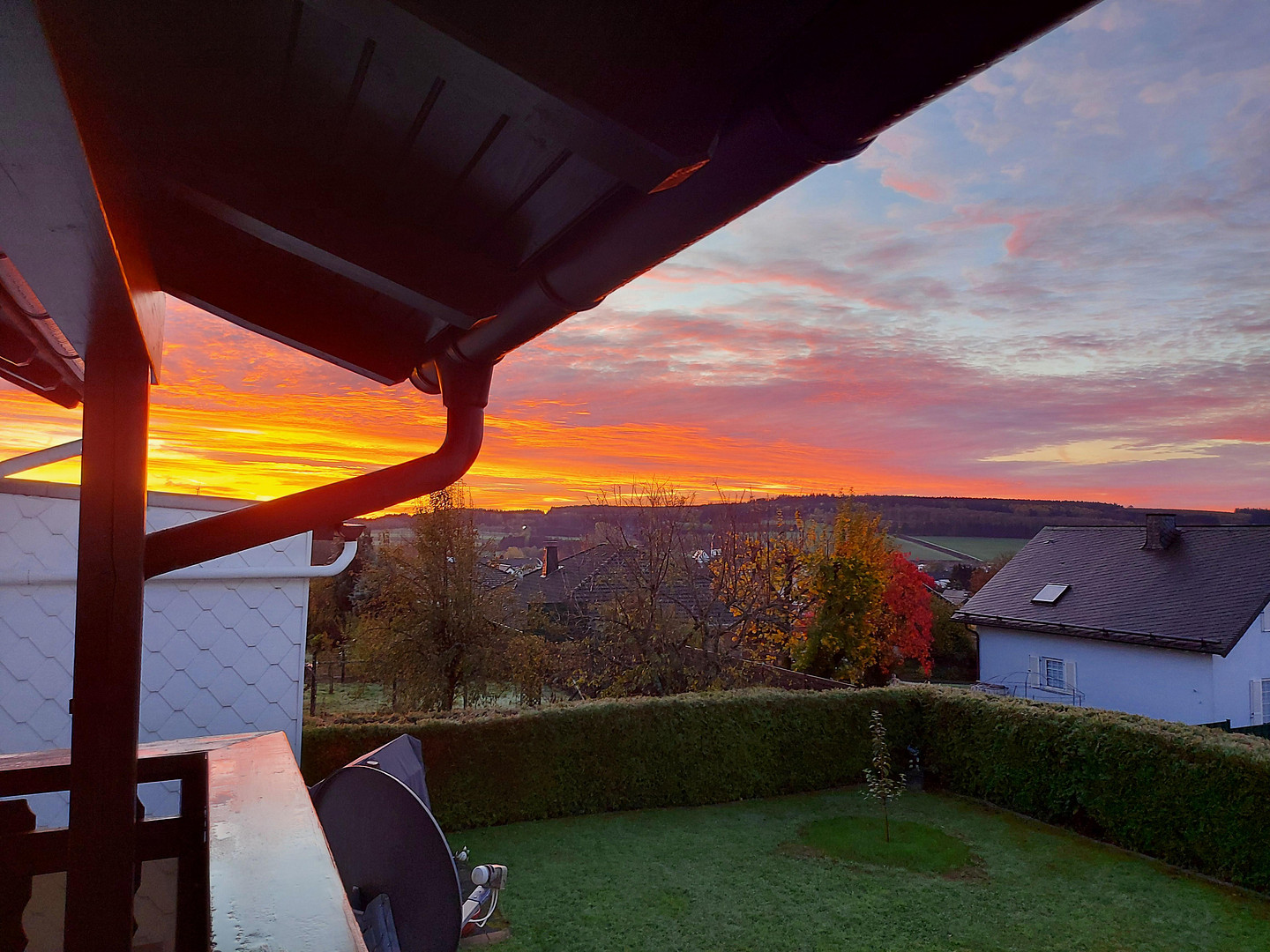 PROVISIONSFREI - Großer, charmanter  Bungalow mit Untergeschoß - keine Renovierungen, nur einziehen! – 54292 Trier OT Gusenburg(Gusenburg) – Vorschaubild 2