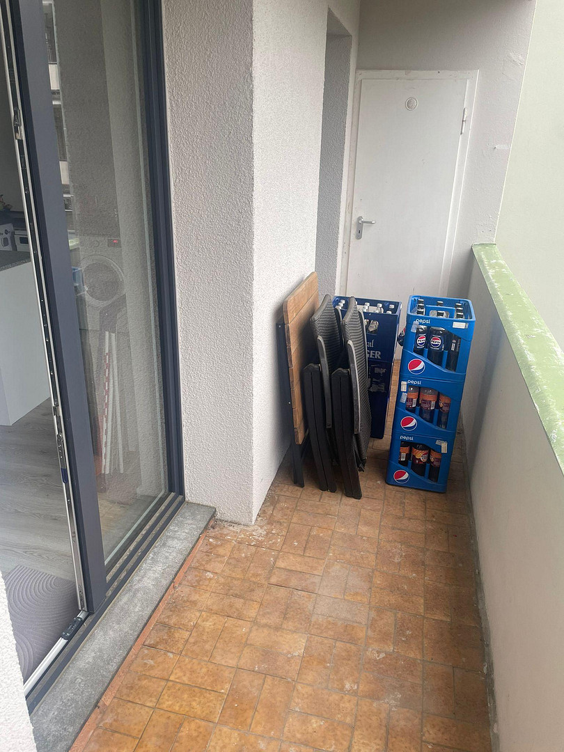 Renovierte 2-Zimmer-Wohnung mit Balkon, Aufzug & Einbauküche in zentraler Lage von Düsseldorf – Gerresheimerstr 18, 40211 Düsseldorf(Stadtmitte) – Vorschaubild 3