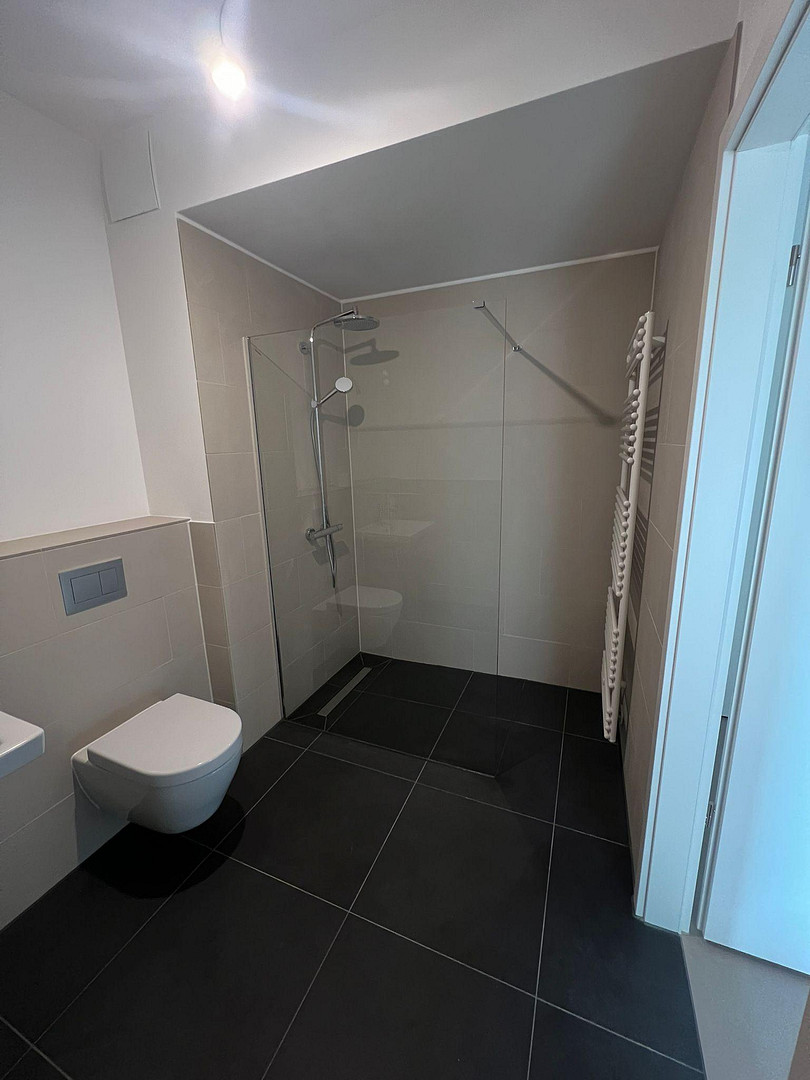 Moderne 4-Zimmer Wohnung mit Südbalkon, Einbauküche und Tiefgaragenstellplatz (Neubau), von privat – Foto 11