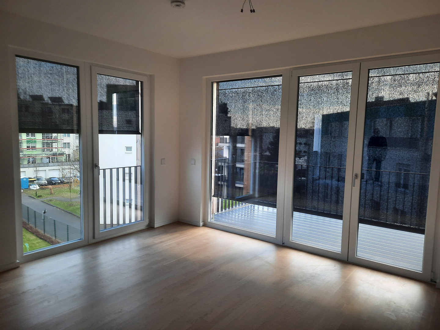 Moderne 4-Zimmer Wohnung mit Südbalkon, Einbauküche und Tiefgaragenstellplatz (Neubau), von privat – Foto 7
