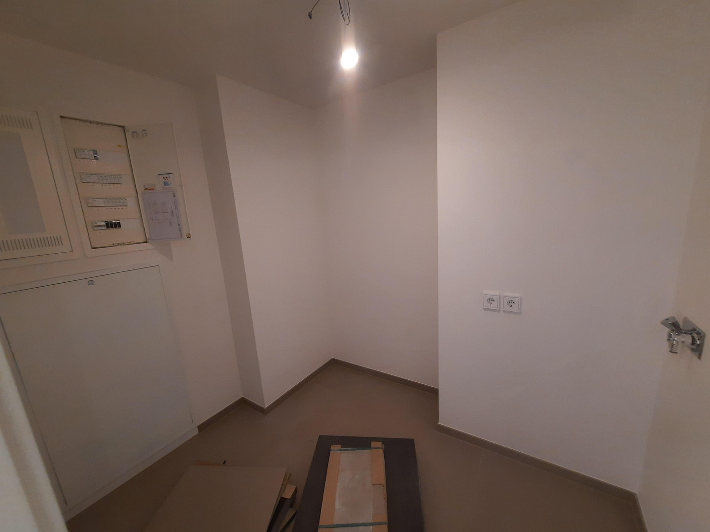 Moderne 4-Zimmer Wohnung mit Südbalkon, Einbauküche und Tiefgaragenstellplatz (Neubau), von privat – Foto 12