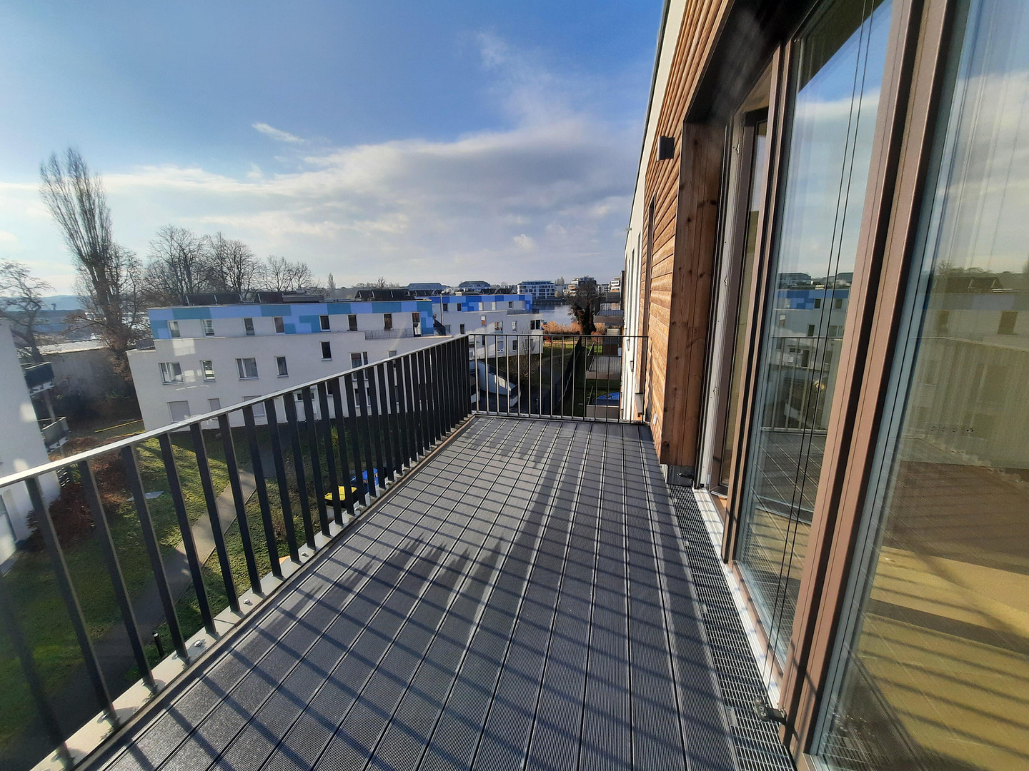 Moderne 4-Zimmer Wohnung mit Südbalkon, Einbauküche und Tiefgaragenstellplatz (Neubau), von privat – Foto 2