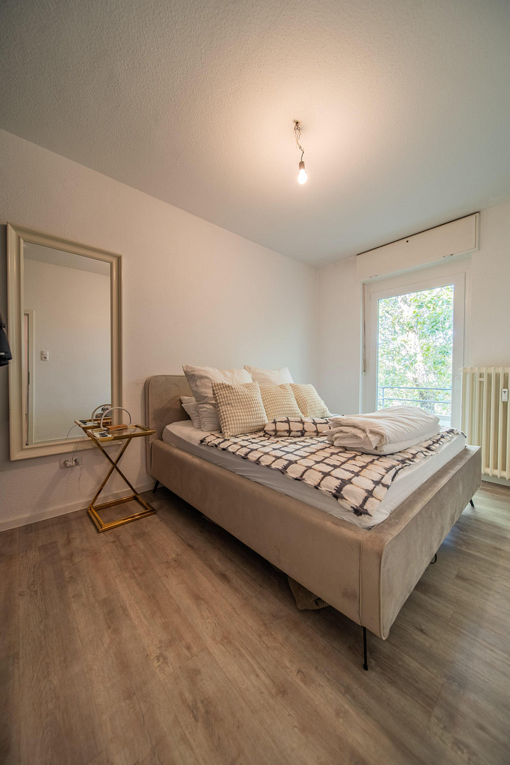 Geschmackvolle, modernisierte 2-Zimmer-Wohnung mit gehobener Innenausstattung und Einbauküche – Dechant-Plein-Straße 7, 56070 Koblenz – Vorschaubild 3