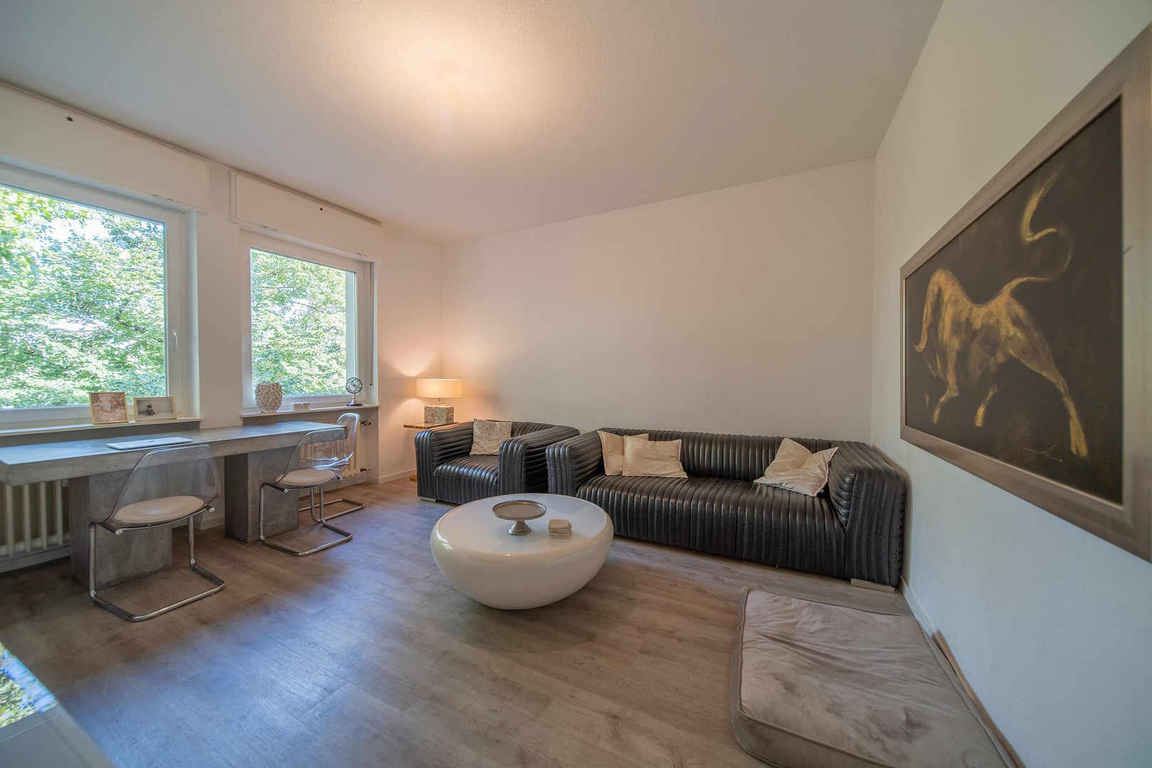 Geschmackvolle, modernisierte 2-Zimmer-Wohnung mit gehobener Innenausstattung und Einbauküche