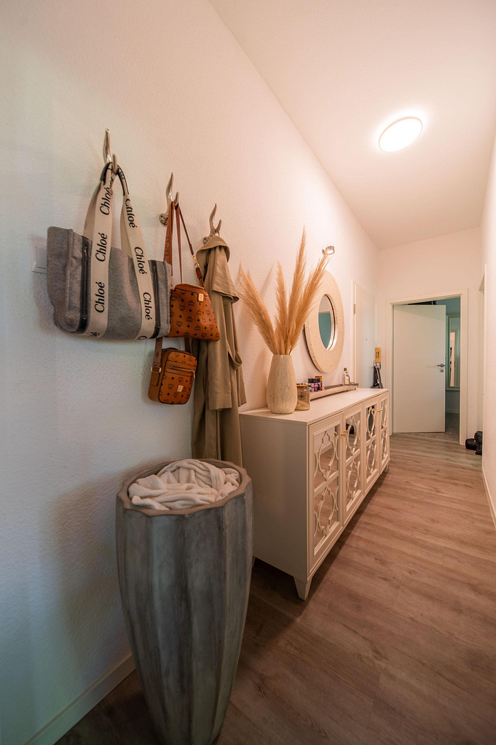 Geschmackvolle, modernisierte 2-Zimmer-Wohnung mit gehobener Innenausstattung und Einbauküche – Dechant-Plein-Straße 7, 56070 Koblenz – Vorschaubild 4