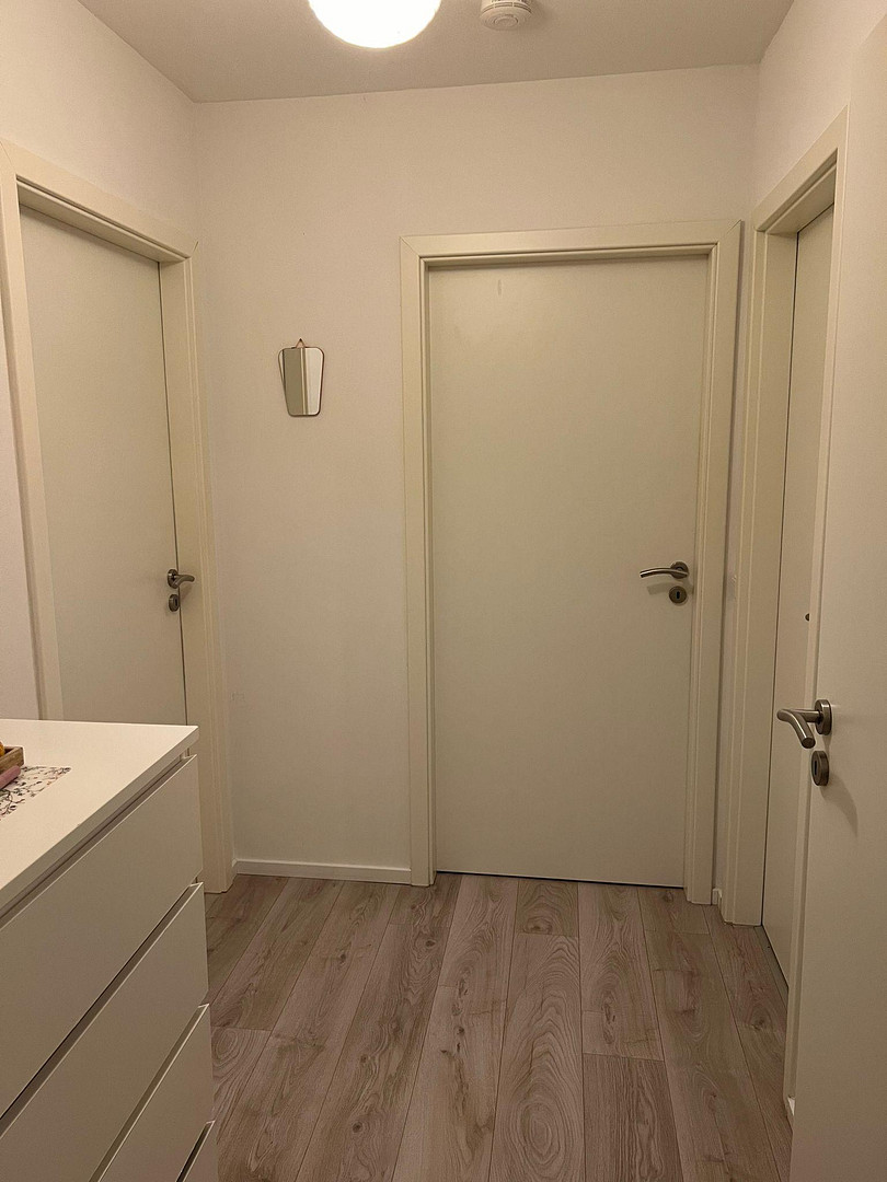 Geschmackvolle 3-Zimmer-Wohnung mit gehobener Innenausstattung mit Balkon in München Perlach – Alfred-Neumann-Anger 14, 81737 München(Neuperlach) – Vorschaubild 12