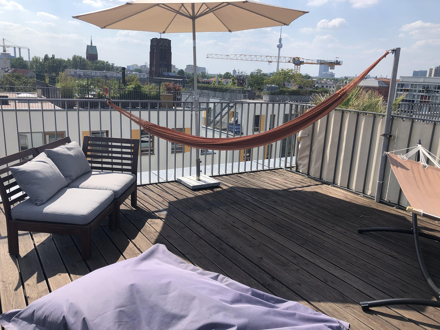Penthouse appartment mit großer Dachterasse (möbliert) – Diestelmeyer Str. 5a, 10249 Berlin(Friedrichshain) – Vorschaubild 13