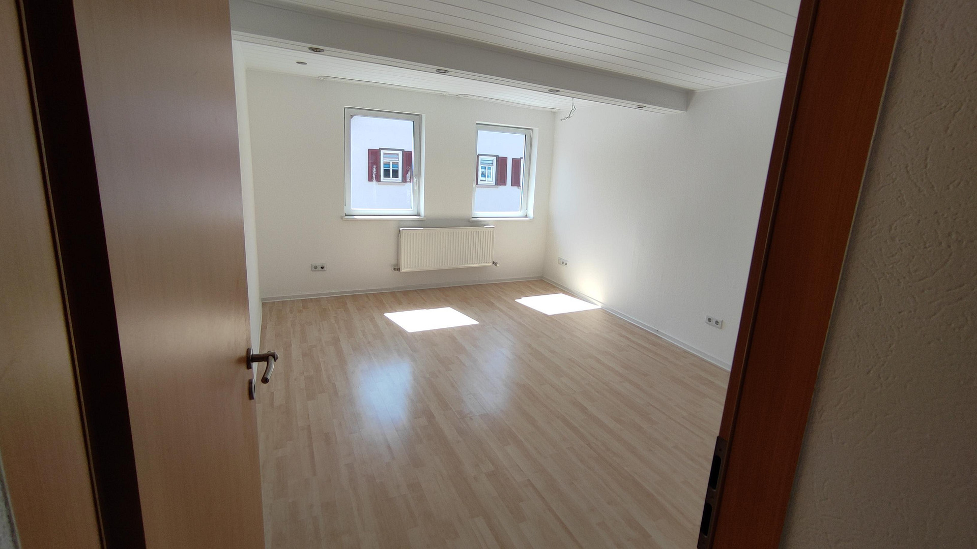 Wunderschöne, großzügige 3-Zimmer-Wohnung in Pleidelsheim – 94 m² zum Wohlfühlen – Hauptstrasse 30, 74385 Pleidelsheim – Vorschaubild 5
