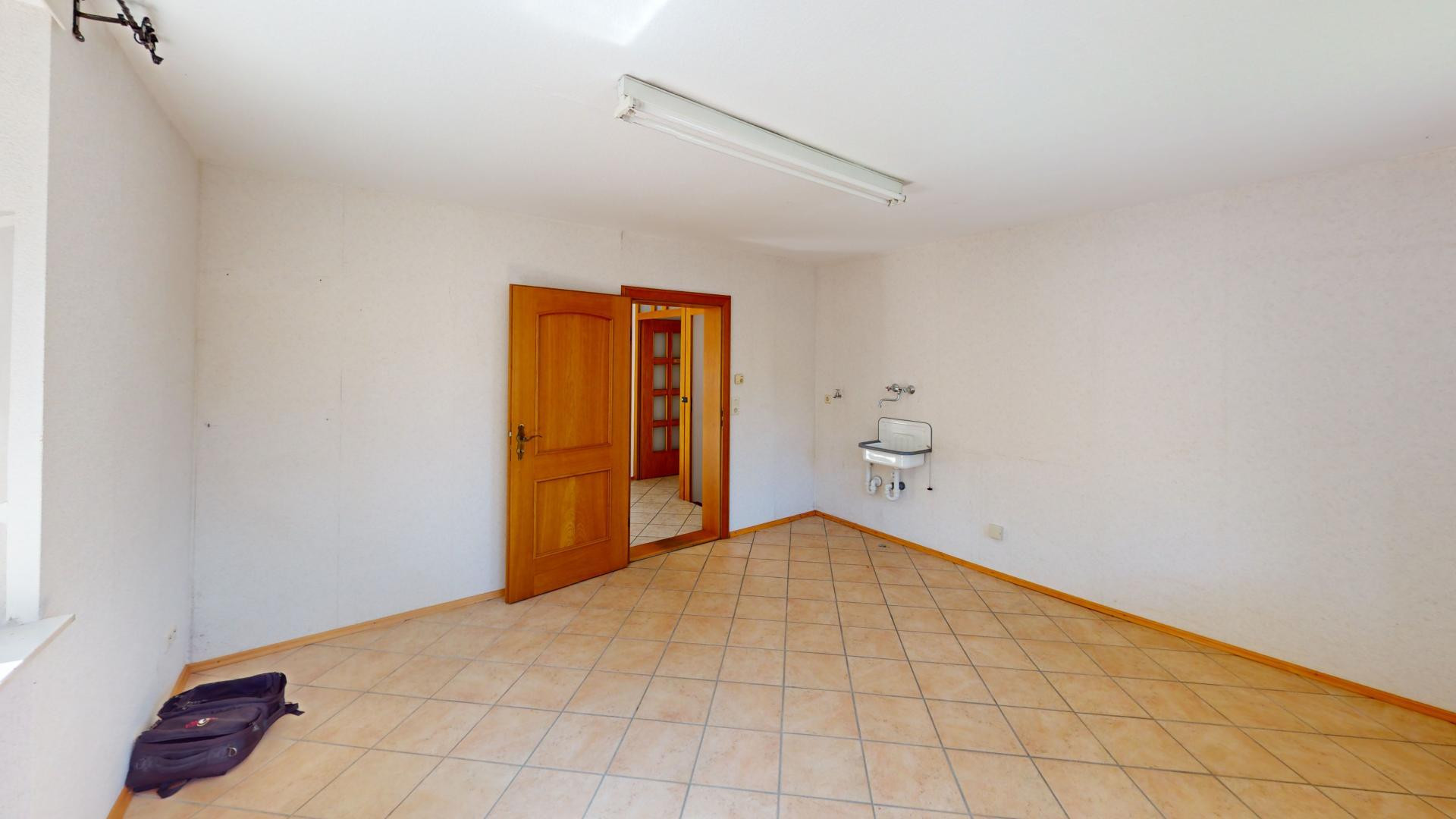 charmates Einfamilienhaus nebst Garage und Lagergebäude + Option auf Bauplatz – Bannholz 2, 74834 Elztal(Rittersbach) – Vorschaubild 14