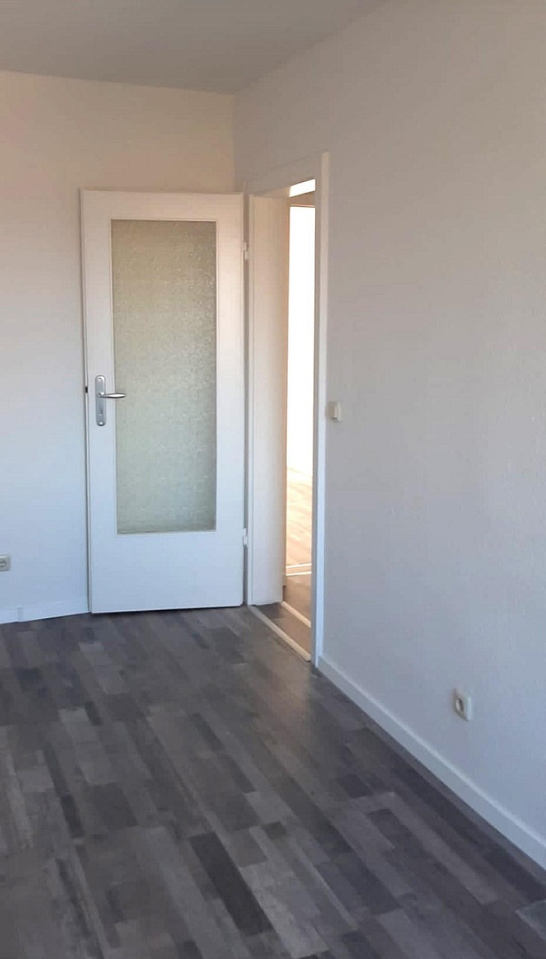 Helle 3-Raum-Wohnung in ruhiger Lage bei Döbeln – Tageslichtbad, EBK & Stellplatz möglich – 4720 Döbeln(Lüttewitz) – Vorschaubild 5