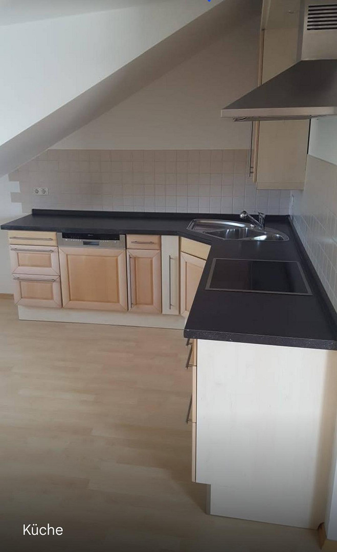 Helle 2,5 Zimmer Dachgeschoss Wohnung – Scheinerstrasse 18, 85051 Ingolstadt – Vorschaubild 4