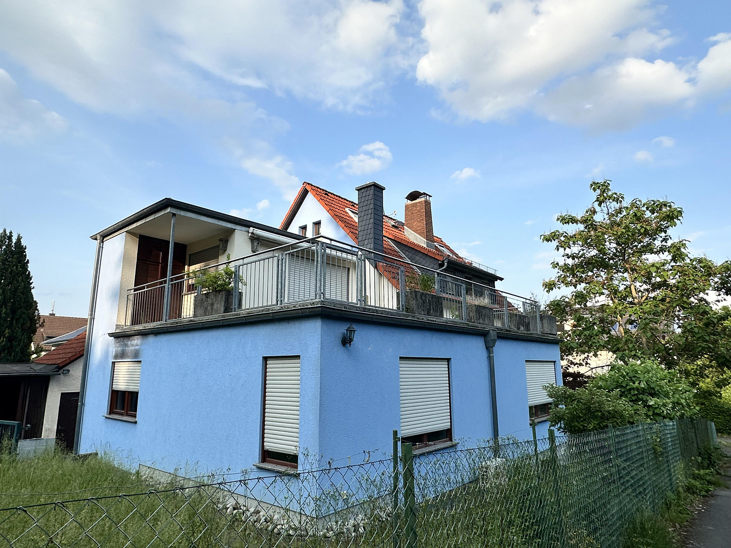 Großzügiges Mehrgenerationenhaus mit vielfältigen Nutzungsmöglichkeiten – Kelkheim – Vorschaubild 4