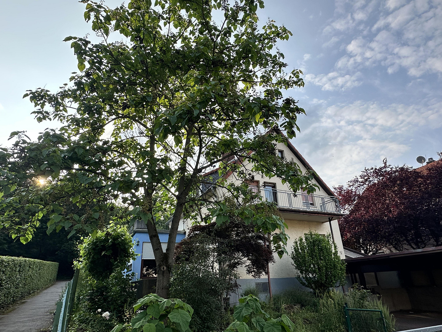 Großzügiges Mehrgenerationenhaus mit vielfältigen Nutzungsmöglichkeiten – Kelkheim – Vorschaubild 2