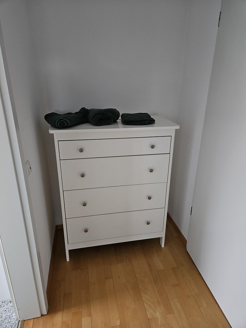 Möblierte 2-Zimmer-Wohnung mit Balkon, TG-Stellplatz und WLAN – ideal für Expats – Lerchenauer Str. 176, 80935 München(Feldmoching) – Vorschaubild 8