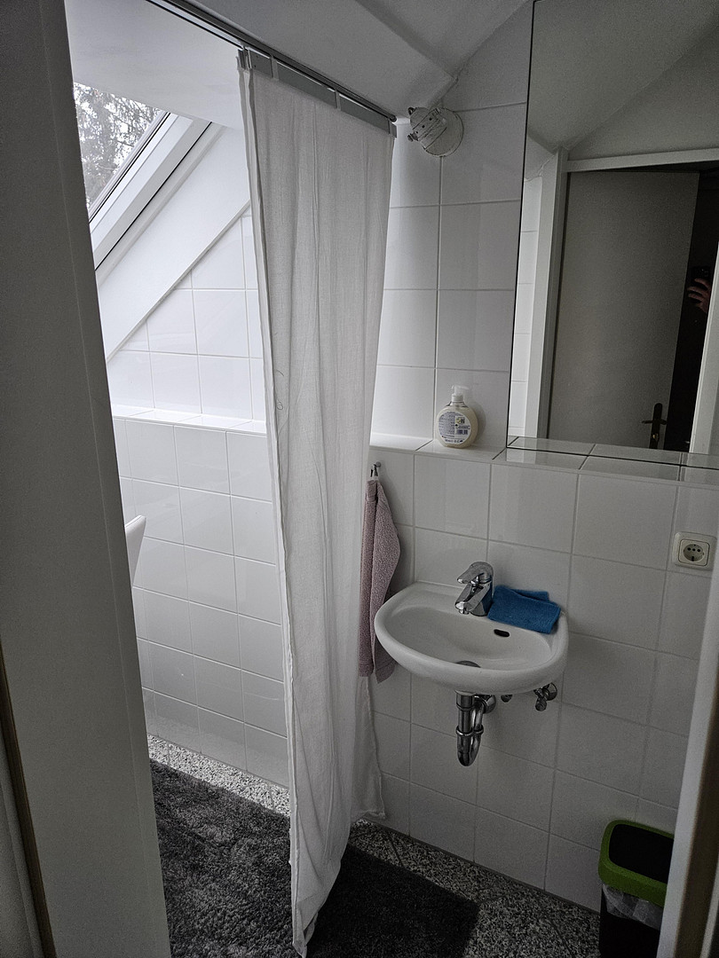 Möblierte 2-Zimmer-Wohnung mit Balkon, TG-Stellplatz und WLAN – ideal für Expats – Lerchenauer Str. 176, 80935 München(Feldmoching) – Vorschaubild 11