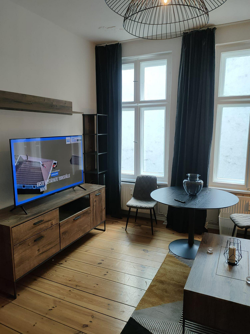Neu renoviert, voll möbliert, 1 Zi. Whg, all inclusive Miete, befristet – Adresse Pettenkoferstraße 7, 10247 Friedrichshain – Vorschaubild 3
