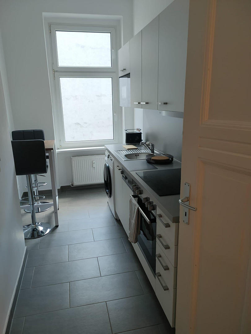 Neu renoviert, voll möbliert, 1 Zi. Whg, all inclusive Miete, befristet – Adresse Pettenkoferstraße 7, 10247 Friedrichshain – Vorschaubild 5