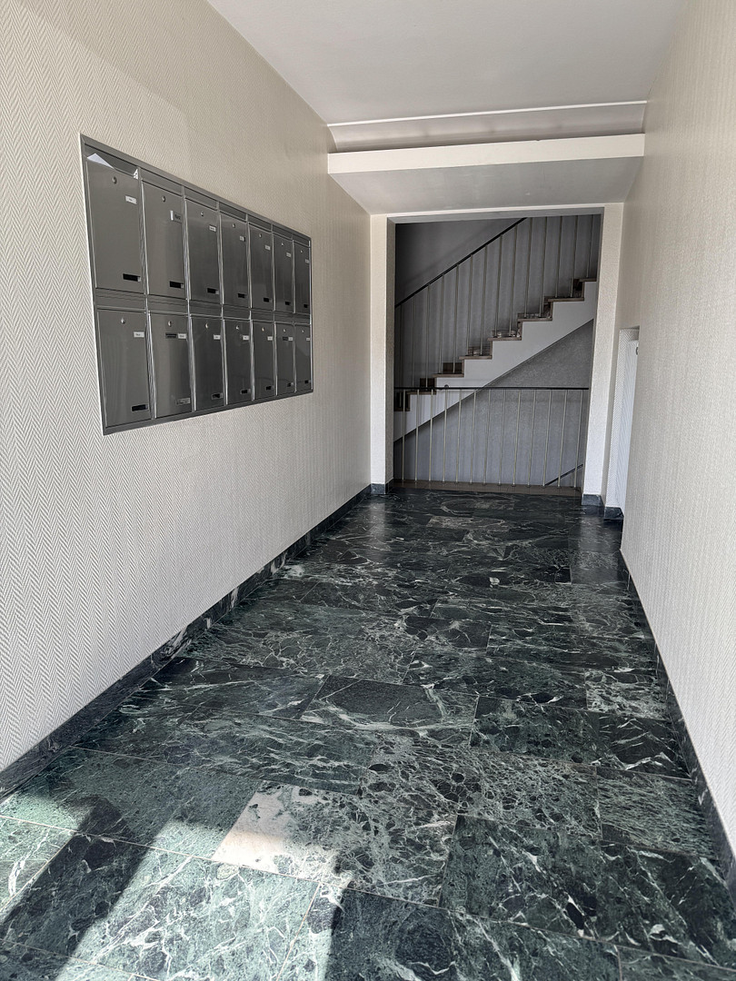 Traumwohnung in Oberkassel an der beliebten Rheinallee ab dem 1.08.2025 – Rheinallee 137, 40545 Düsseldorf(Oberkassel) – Vorschaubild 2