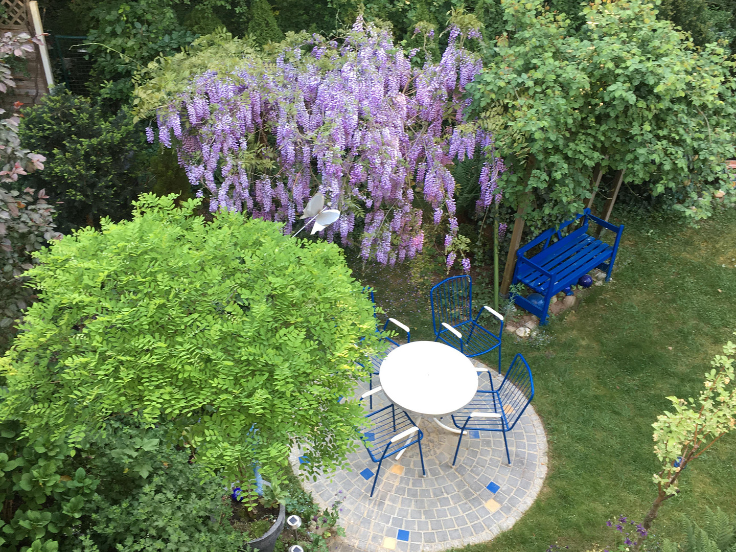 Lichtdurchflutete 6,5 Zimmer Wohnung – 91094 Langensendelbach(Großenseebach) – Vorschaubild 2
