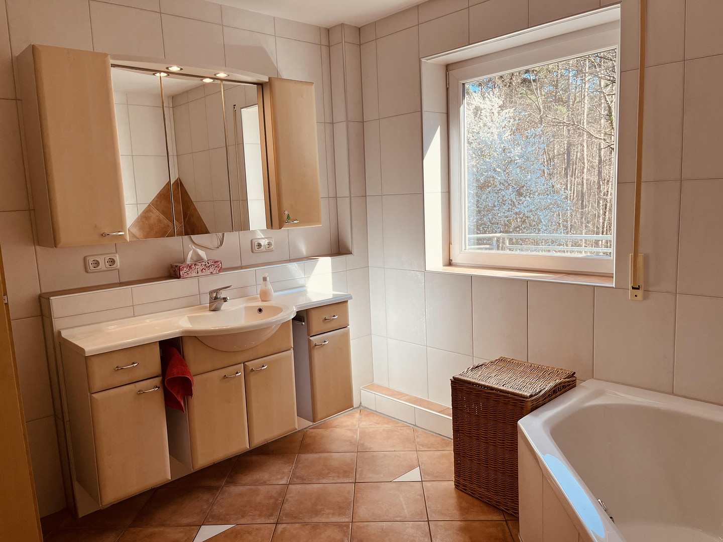 Lichtdurchflutete 6,5 Zimmer Wohnung – 91094 Langensendelbach(Großenseebach) – Vorschaubild 16