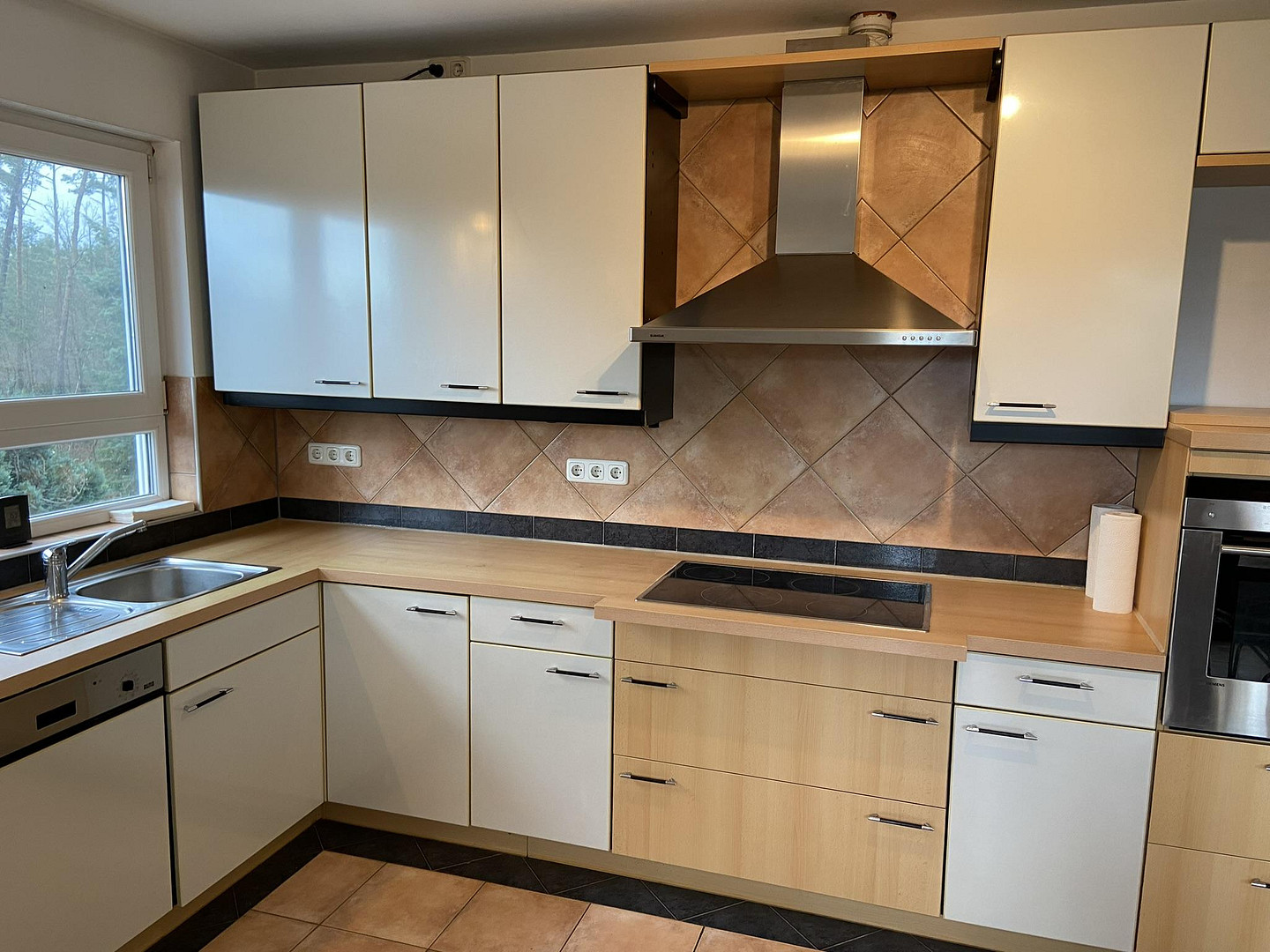 Lichtdurchflutete 6,5 Zimmer Wohnung – 91094 Langensendelbach(Großenseebach) – Vorschaubild 14