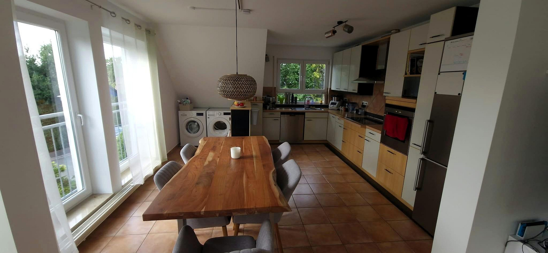 Lichtdurchflutete 6,5 Zimmer Wohnung – 91094 Langensendelbach(Großenseebach) – Vorschaubild 12