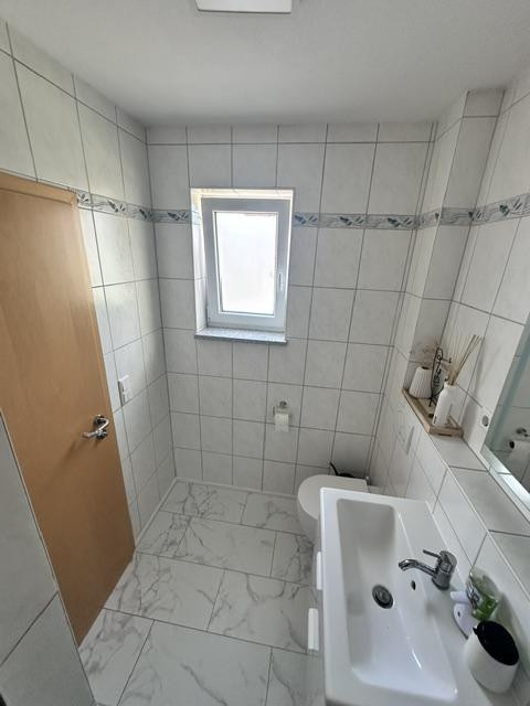 Raumwunder in Bestlage -Stillvolle DHH mit 7 Zimmern & TOP Energieeffizienz A+ – Attenkirchen – Vorschaubild 11