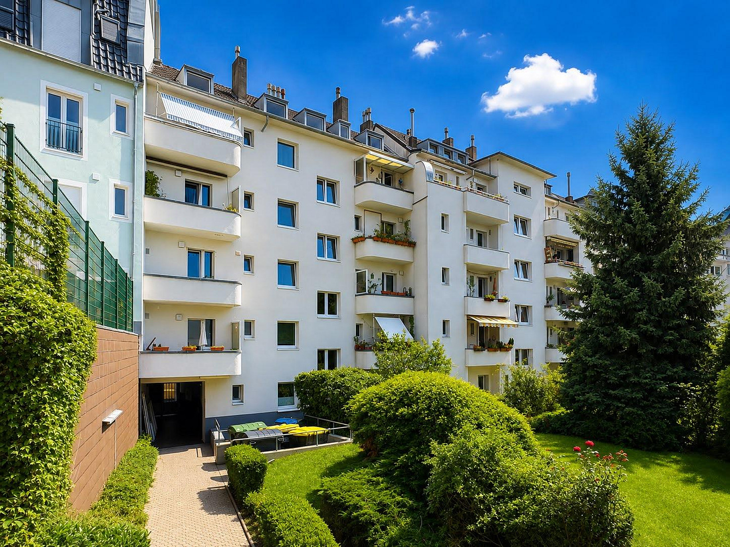 Kölner Südstadt: Günstig unter Marktwert kaufen & gewaltiges Mietsteigerungspotenzial sichern! – Wormser Str. 49, 50677 Köln(Innenstadt) – Vorschaubild 2