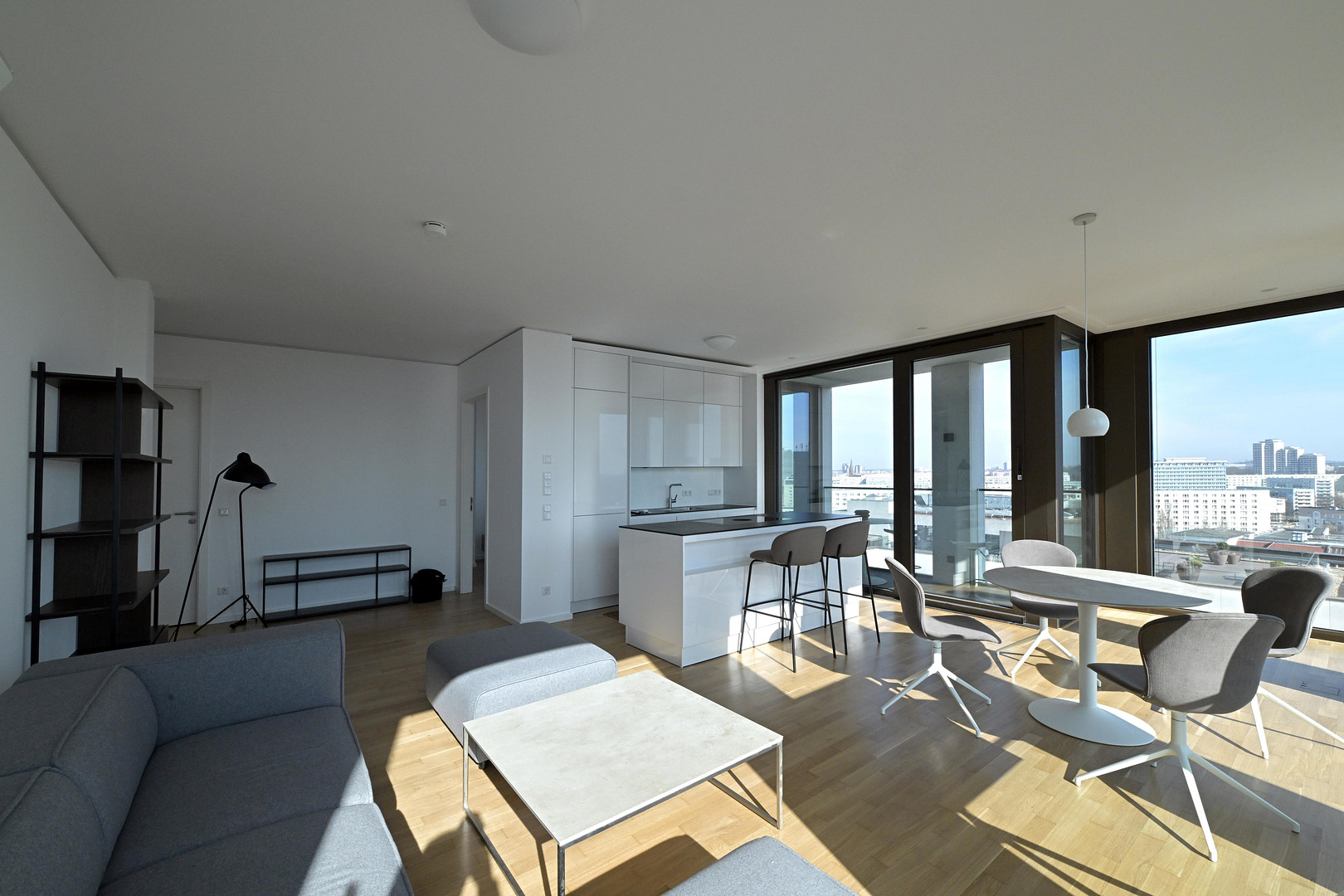 Grandaire Berlin, komplett eingerichtet mit Designermöbeln von Boconcept – Voltairestrasse 11, 10179 Berlin Mitte(Mitte) – Vorschaubild 15