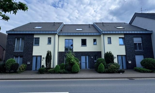 Gehobenes Reihenmittelhaus im Herzen von Kevelaer-Winnekendonk mit 2 Garagen – Kevelaer-Winnekendonk(Winnekendonk) – Vorschaubild 2