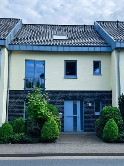 Gehobenes Reihenmittelhaus im Herzen von Kevelaer-Winnekendonk mit 2 Garagen – Kevelaer-Winnekendonk(Winnekendonk) – Vorschaubild 3