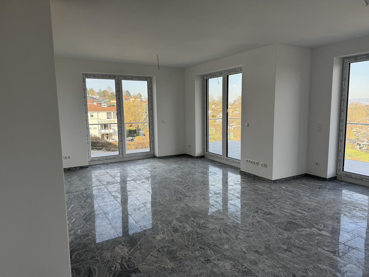 Luxuriöses 3 Zimmer Penthouse am Brasselsberg – Kassel – Vorschaubild 2
