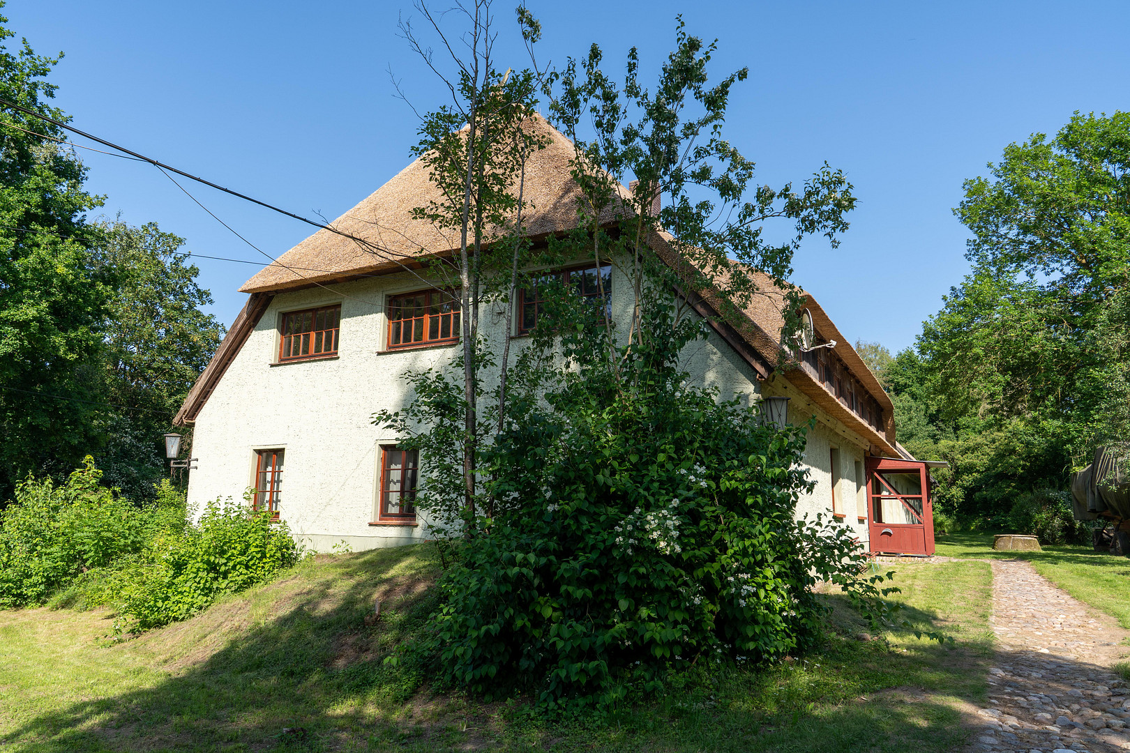 Landhaus unter Reet, teilsaniert, am See, inkl. Gästewohnung, Stallungen, Weiden und Wald. – Witzin – Vorschaubild 2