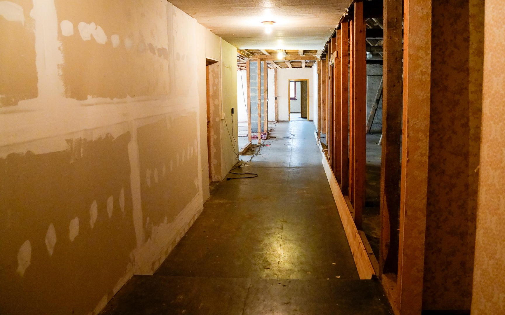 Landhaus unter Reet, teilsaniert, am See, inkl. Gästewohnung, Stallungen, Weiden und Wald. – Witzin – Vorschaubild 42