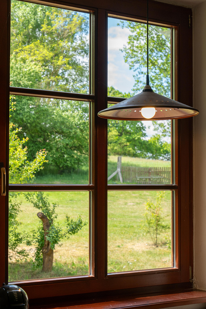 Landhaus unter Reet, teilsaniert, am See, inkl. Gästewohnung, Stallungen, Weiden und Wald. – Witzin – Vorschaubild 9