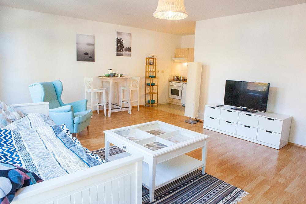 Ruhig, hell, möbliert - Apartment mit Top-Anbindung zwischen Adlershof und Flughafen BER – 12524 Berlin(Altglienicke) – Vorschaubild 4