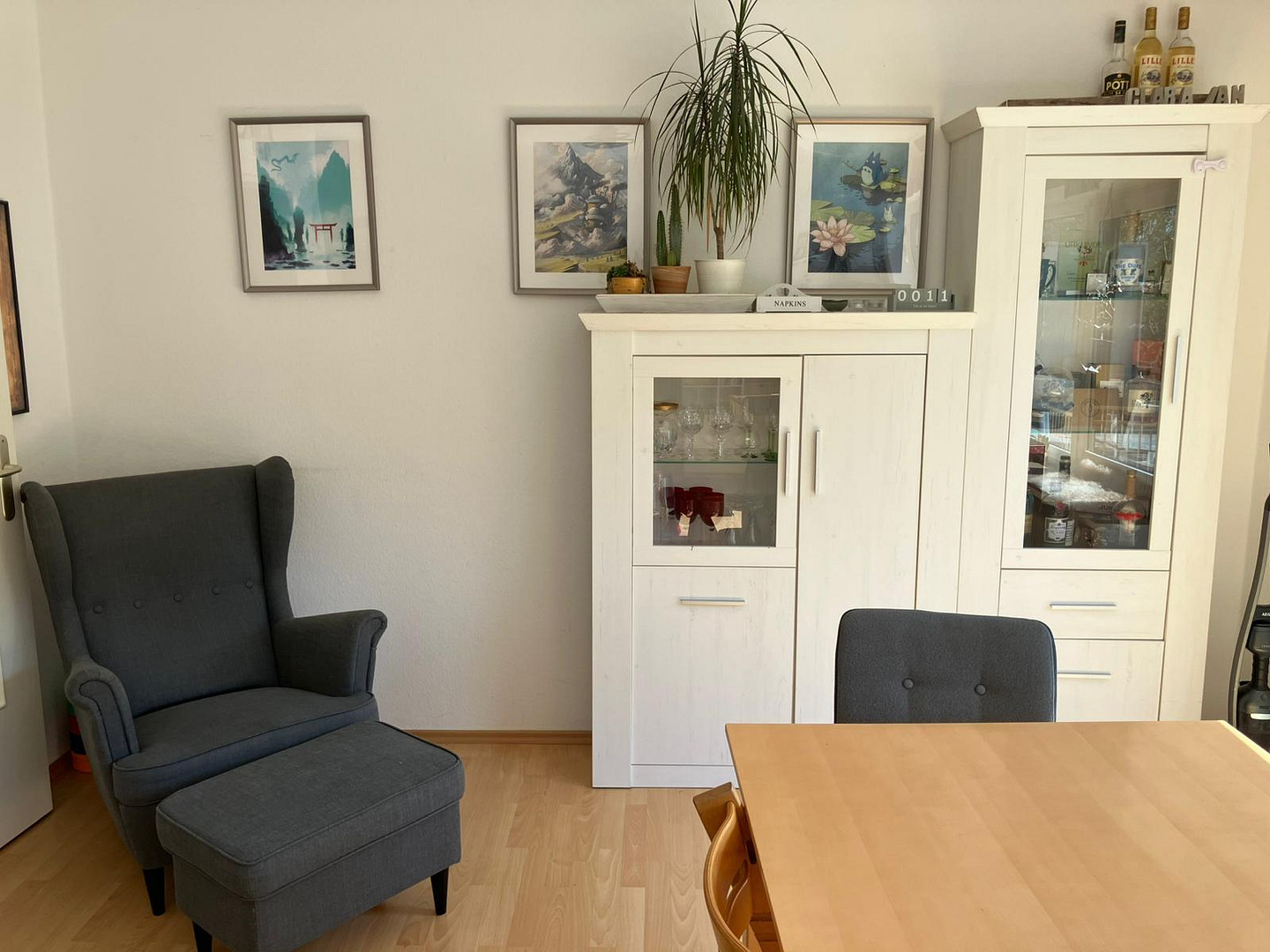 Zentrales und ruhiges Reihenmittelhaus 3 Etagen + Keller 6,5 Zimmer ca. 160 m²