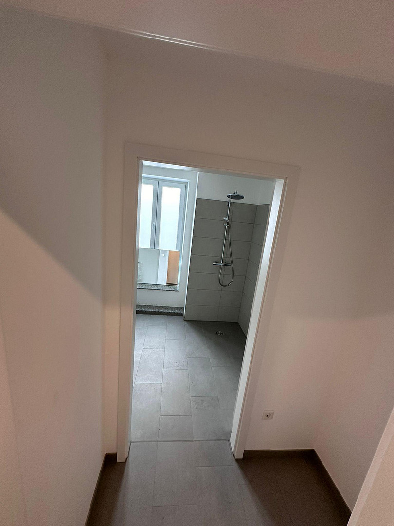 Schöne 3 Raum Wohnung mit Wohnküche, Fußbodenheizung ,Balkon und Aufzug – 39112 Sachsen-Anhalt - Magdeburg(Sudenburg) – Vorschaubild 3