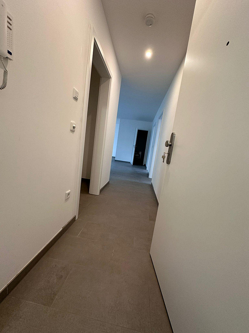 Schöne 3 Raum Wohnung mit Wohnküche, Fußbodenheizung ,Balkon und Aufzug – 39112 Sachsen-Anhalt - Magdeburg(Sudenburg) – Vorschaubild 2