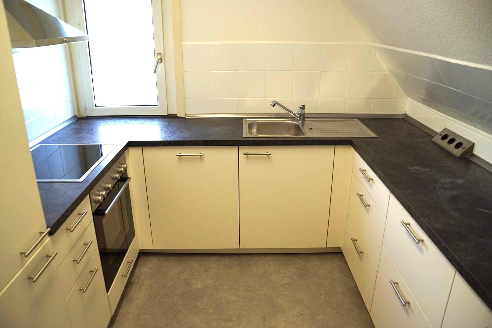 Alleinstehendes Einfamilienhaus für die große Familie in S-Bahn Nähe – Plochingerstr. 137, 73730 Esslingen am Neckar (Oberesslingen)(Esslingen am Neckar) – Vorschaubild 9