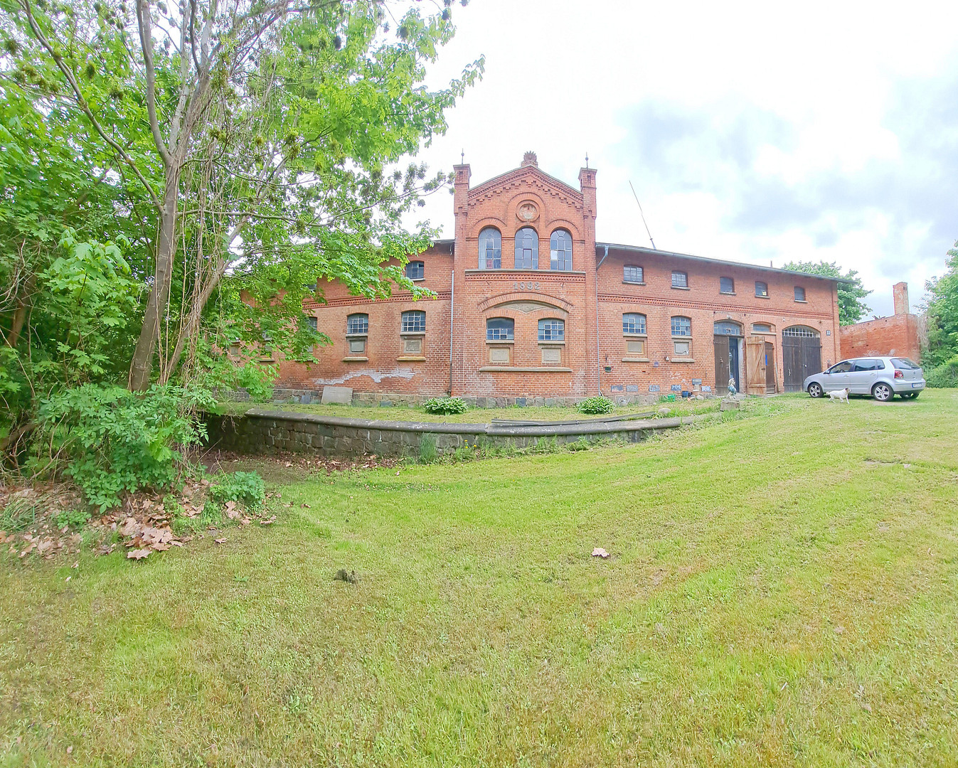 Resthof mit Weitblick – 600 m² Wohnpotenzial in idyllischer Dorfrandlage a. d. Meckl. Seenplatte