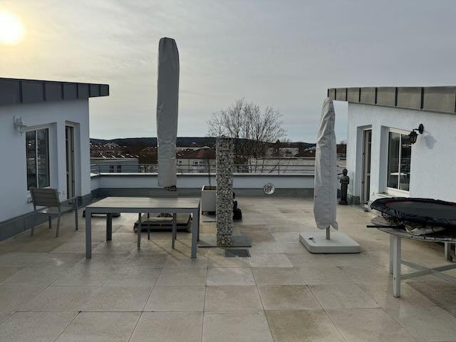 Vollsanierte Dachterrassen-Maisonette Wohnung in Regensburger Bestlage – Regensburg(Westenviertel) – Vorschaubild 12