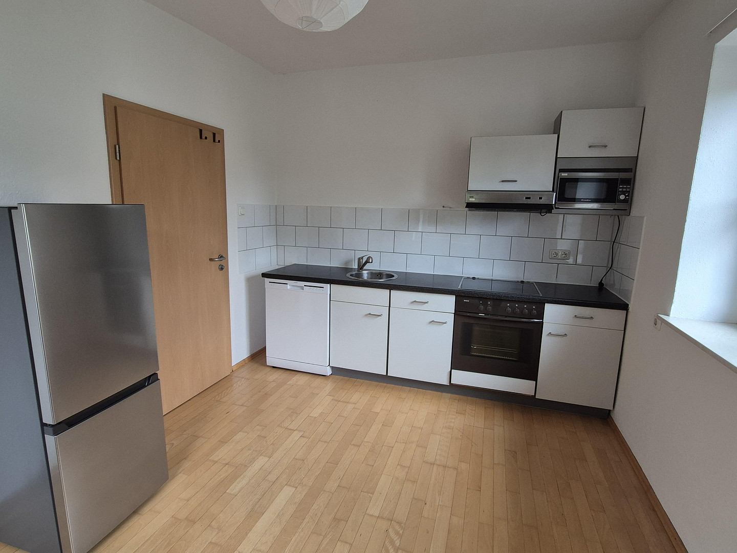 2 Zimmer-Wohnung mit Wintergarten ideal für WG/Pärchen,  verkehrsgünstig – 81249 München(Aubing) – Vorschaubild 13