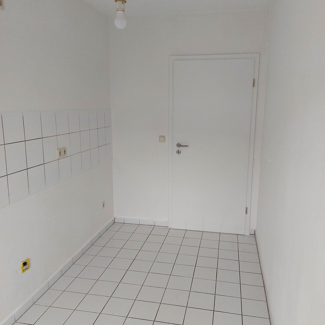 Freie, helle 2-Zimmer-Wohnung mit kleinem Wintergarten und neuer Küche – Augsburg(Oberhausen) – Vorschaubild 8
